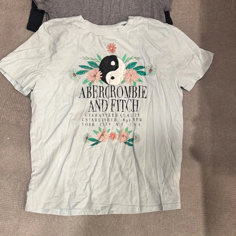 Abercrombie & Fitch Kids Tees - Black, Gray, White  Bundle Size 11/12